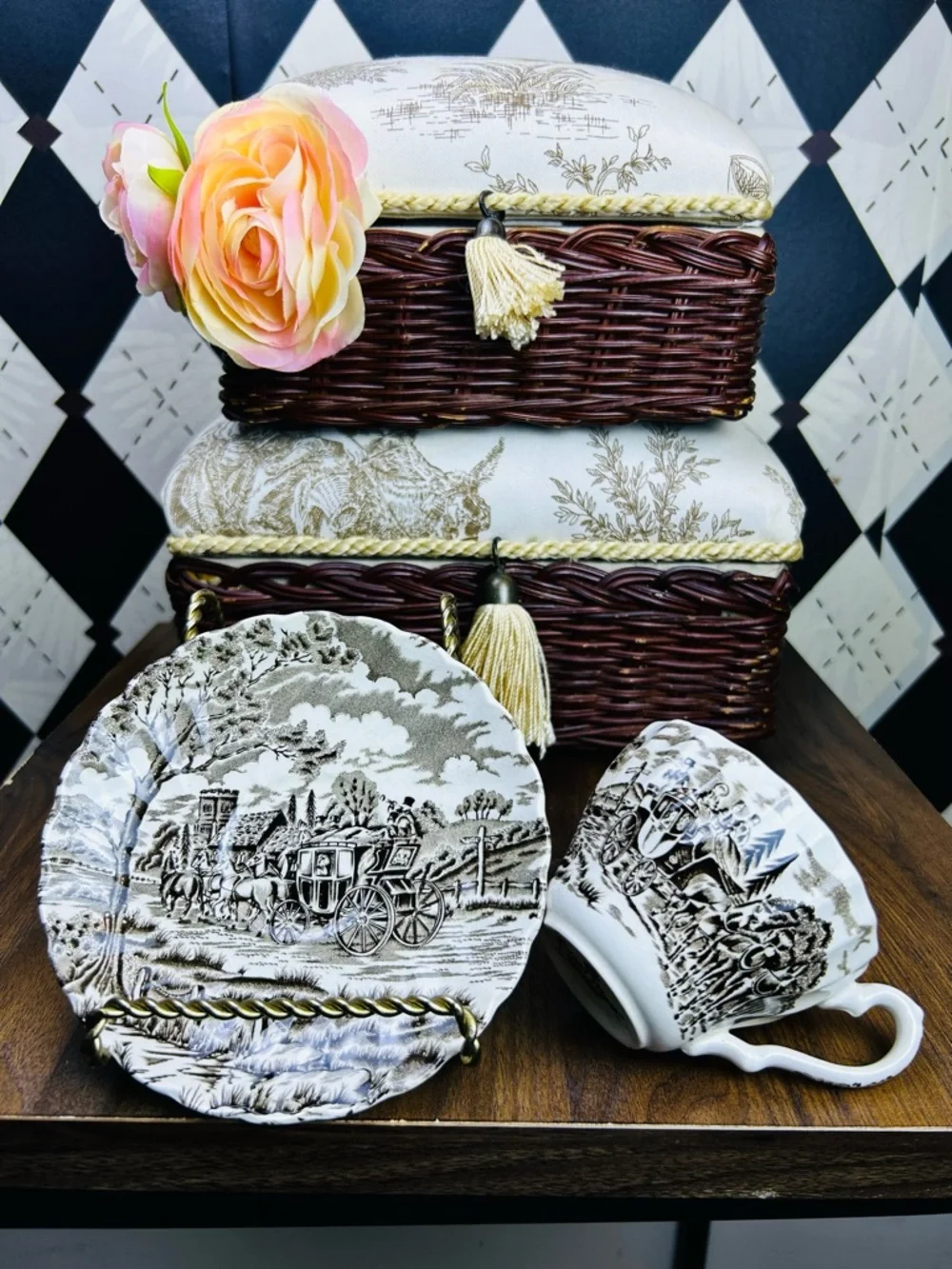 Vintage Tea Cups, Saucers Brown Transferware Set of‎ 4 Ironstone English Country